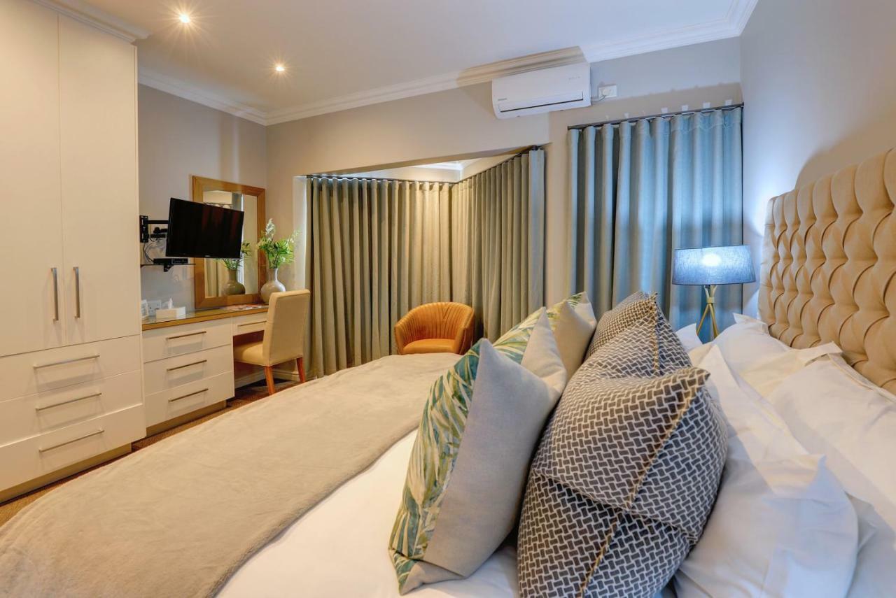 Bay Lodge On The Beach Mossel Bay Esterno foto